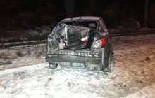 Алматыда пойыз автокөлікті сүйреп әкетті