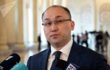 Абайдың өлеңдері: Абаев эстафетаға қатысты