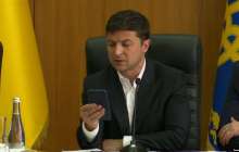 Зеленский бұрын сотталған шенеунікті жиыннан қуып шықты