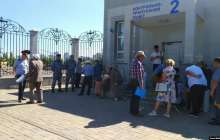 Сот үкіміне наразы жұрт Назарбаевтың кеңсесіне келді