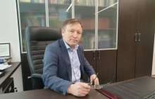 "Сахнаны сыйлауы керек" Белгілі ғалым Қабатовтың сөйлеу мәнерін сынға алды  