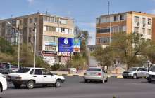 Ақтауда жол талғамайтын көлік жер астына түсіп кетті – жаға ұстатар видео