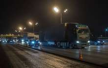 Алматыда такси ұстап тұрған екі қыз бен жігіт қайғылы жағдайға тап болды