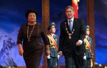 Жээнбеков экс-президенттерді жауапқа тартатын заңға қол қойды