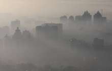 Алматы аспанын сұр бұлт қаптады: тұрғындар күйік иісіне шағымданып жатыр