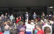 Петропавлда 300-ге жуық зауыт қызметкері наразылық білдірді