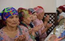 Ақтөбеде көп балалы аналар Астанадағы өртте мерт болған бес қызды еске алды