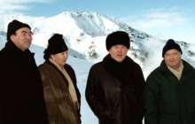 Назарбаев Қырғызстаннан Ақаев пен Бакиевті қалай алып шыққанын айтты