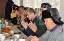 Ақтөбеде қоғам белсенділері Желтоқсан мен Жаңаөзен құрбандарына құран бағыштады (фото)