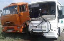 Ақтөбеде автобус пен Камаз соқтығысып, бір адам қаза тапты