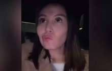 Құлағы естімейтін такси жүргізушісін мазақтаған блогер көптің сынына қалды