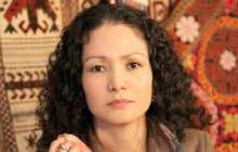 "Әкімдіктің күзетшісінен бастап, хатшысына дейін Құдай": Сәуле Әбединова халықтың сауатсыздығы туралы