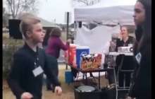 Үлкен қызға қырындаған оқушының биі жұрттың ішек-сілесін қатырды – видео