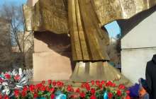 Желтоқсаншылар жиын өтуі тиіс қонақүйге кіргізбей жатқанын айтады