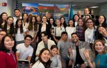 Димаш Құдайберген Нью-Йорктегі мәдениет қайраткерлерімен кездесті