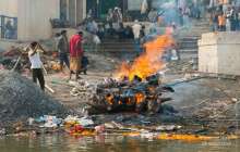 "Кімді өртегенімізді ұқпай қалдық": Кремациядан кейін оралған қария отбасын шошытты