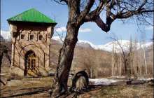 Шейх Омар Уәли кесенесі  –  ғибадат орны