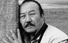 Вашингтондағы зиярат: Мағауиннің қабіріне туған жерінен топырақ салынды