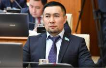 Ардақ Назаров жоғары білім алған ба? Журналист депутаттың дипломына күмән келтірді