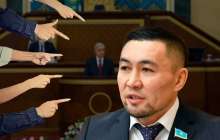 "Мамасының баласы", "Поле Чудес": Мәжілісте анасын құттықтаған Ардақ Назаров қазақстандықтардың күлкісіне қалды