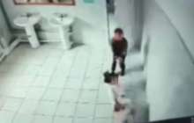 Жамбыл облысында бір топ ұл бала қызды әжетханаға сүйрегені белгілі болды