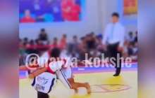 Спорт алаңындағы клиникалық өлім: жасөспірім күрес кезінде ауыр жарақат алды