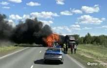 Батыс Қазақстанда көлік апатынан үш адам өртеніп кетті