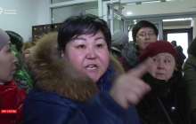 "Алдымызға министр шықсын!" Көп балалы әйелдер жәрдемақы төлеудің жаңа әдісіне наразы