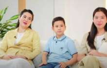 «Сен мені кешірші»: Ақмоншақ Нұртазаның кенже қызы Ләйлә Сұлтанқызының студиясында жылап қалды