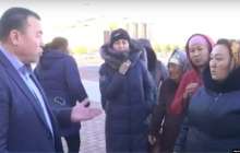 "Үй кезегінің жылжымайтынына наразы" әйелдер және жаңаөзендіктердің үндеуі