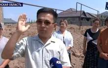 Әнші Асхат Тарғын терезесінің түбіндегі құрылысты тоқтатуды талап етті