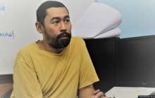 Путиннің жиынына бармақ болып, шекарада ұсталған блогер және құрылысы тоқтаған зауыт