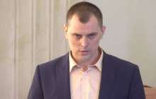 "Кешірім сұраймын": Украинада орыс тілінде сөйлеген депутат партия қатарынан шығарылды