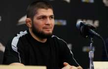 Хабиб Нұрмагомедов достарын құтқарған қазақстандық балаға кітап сыйлады