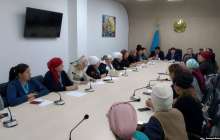 Ақордаға барып шағымданбақ болған аналарды министрлік өкілдері қабылдады