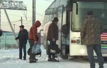 "Құжатымызды жинап алады, байланыссыз қалдырады..." Мигранттар неге наразы?