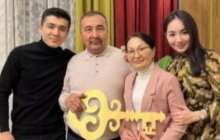 Төреғалидің қарындасы мен күйеу баласы ата-анасына елорда төрінен коттедж сыйлады (видео)