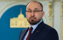 Дәурен Абаев шенеуніктерің айлығы қанша екенін сұрайтын журналистерді сынады