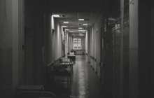 "Ішім лапылдап өртеніп жатыр". Танымал әншінің анасы өмірден озды