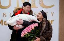 "Көп адам шақырмадық": Алтынай Жорабаева қызын қырқынан шығарды