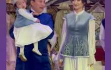 Танымал өнер жұлдыздары ұлттық киімде келіп, қара жорға билеген той