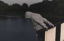 Қостанайда сүйген қызымен ұрсып қалған жігіт көпірден секіріп кетті (видео)