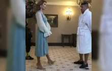 Қонақ үйде халатпен жүрген Қуат Найман Байзақованың алдында қиналды (видео)