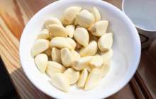 «Қызыл шарапқа малынған сарымсақ 100-ден астам ауруды емдейді»