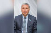 "Оқушы қызға пәктігі үшін 1 млн берді деп айыпталды". Жас қызбен төсектес болды деген Аркадий Нидің ісі тергеліп болды