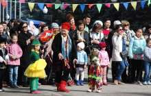 Алматыда көп балалы аналарға автобуспен тегін жүруге рұқсат берілді