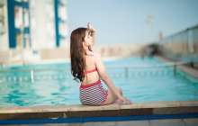 Қызына жаны ашыған әке трансгендерлерге арналған ішкиім тігіп берді