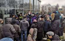 Алматыда белсенділер қаралы митингіден кейін прокуратураға барды