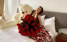 Ерке Есмахан 667 мыңдық кроссовкасын көрсетті (фото)