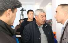 "Съез делегаттарына қысым жасалды" деген Жаңаөзен белсенділері әкімдікке барды